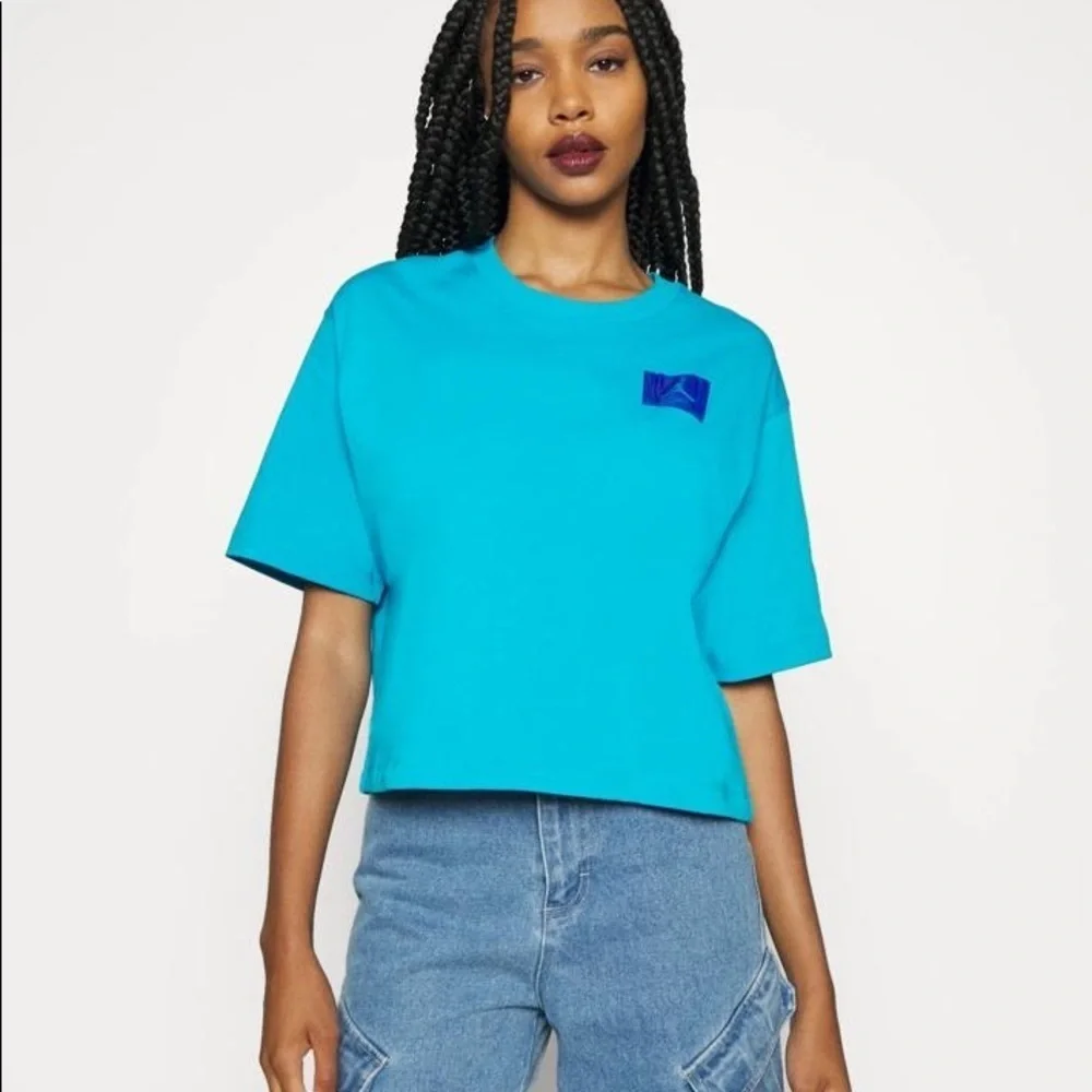 Nike air Jordan flight loose fit crop top shirt